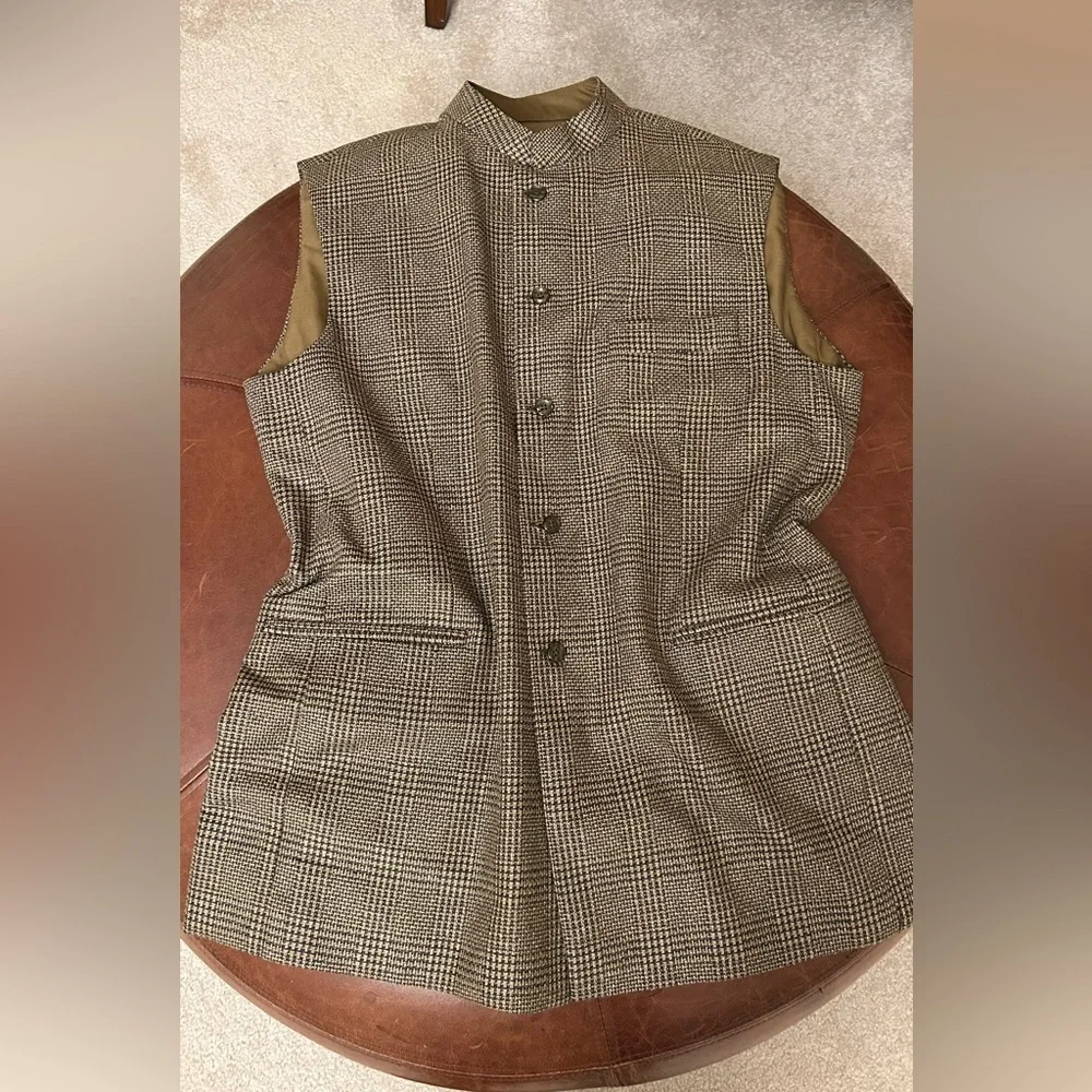 Plaid Sleeveless Vest - Picture 1 of 1